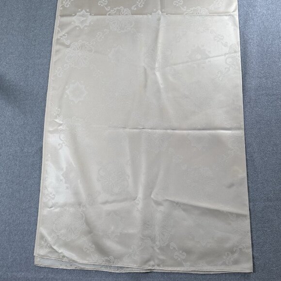 Vintage Cream Satin Damask Tablecloth 70 x 54 Floral Star Pattern - Picture 6 of 15